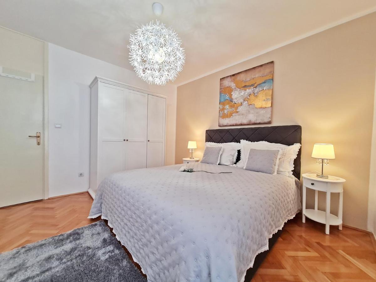 Beach Apartment Ivana Omiš Kültér fotó