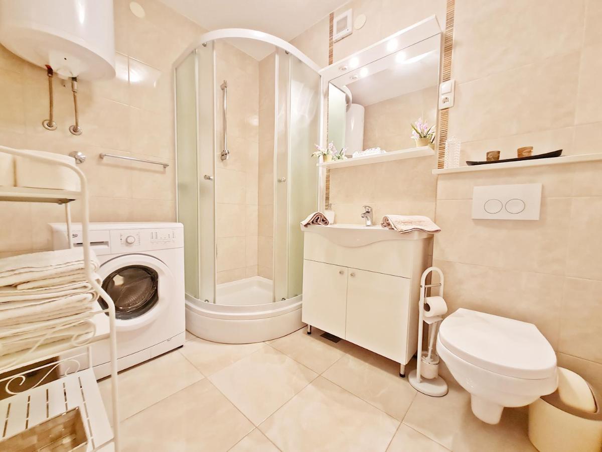 Beach Apartment Ivana Omiš Kültér fotó