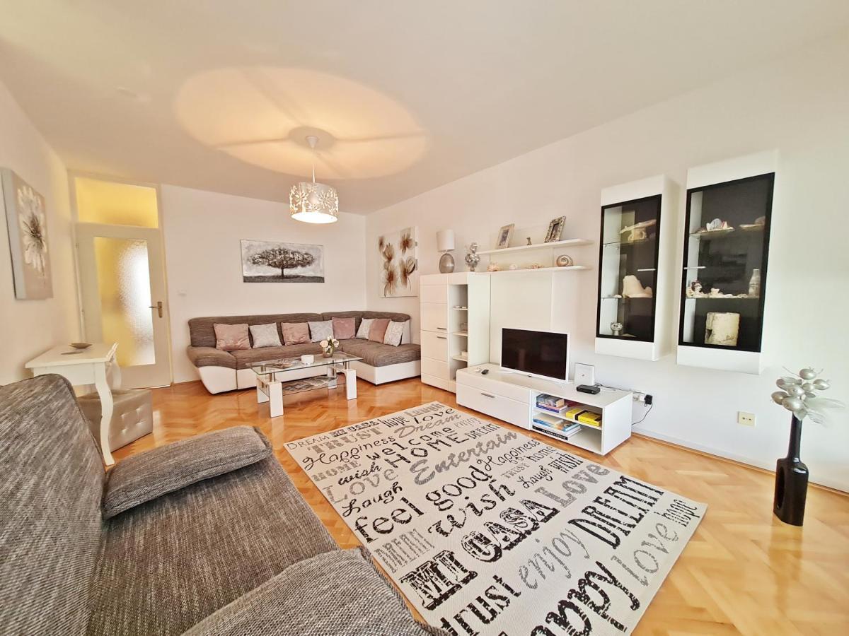Beach Apartment Ivana Omiš Kültér fotó