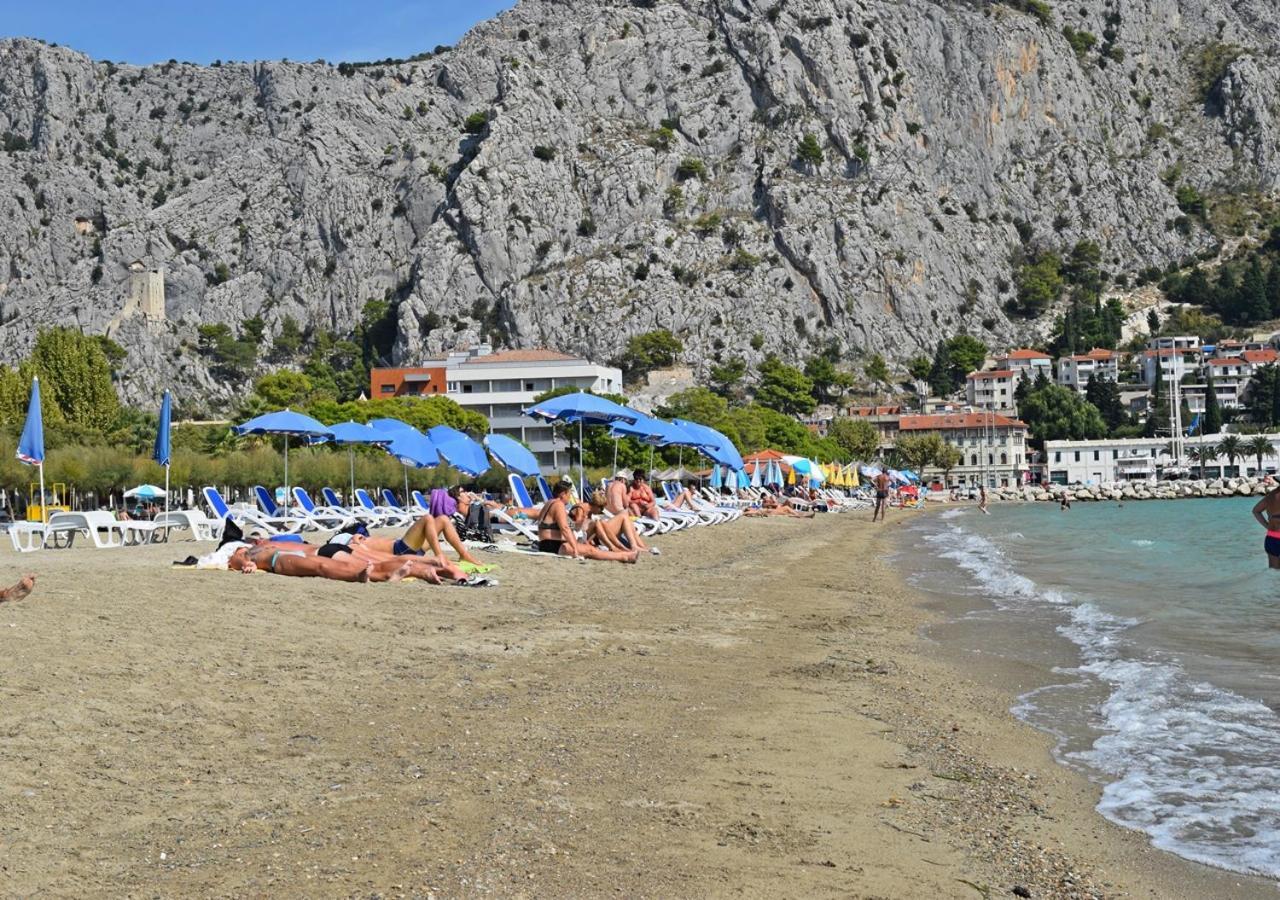 Beach Apartment Ivana Omiš Kültér fotó